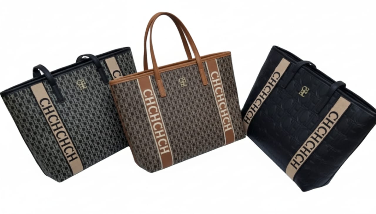 CARTERA TOTE CAROLINA HERRERA CON MONOGRAMA Y BANDA DE LOGO CENTRAL