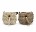 CARTERA SEMICIRCULAR DE TEJIDO CON BORLA
