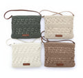 CARTERA BANDOLERA CUADRADA DE CROCHET CON PATRON TEXTURIZADO